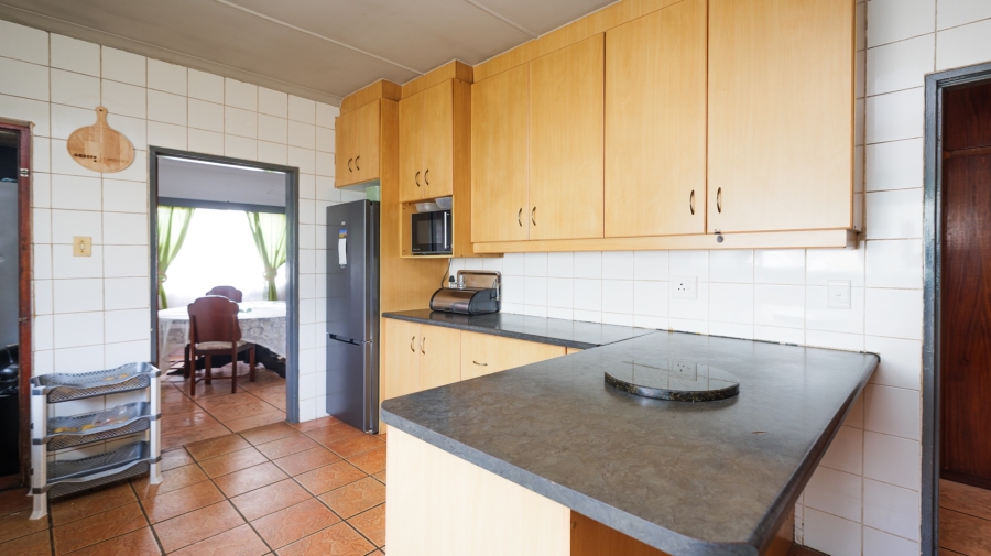 5 Bedroom Property for Sale in Napier Western Cape